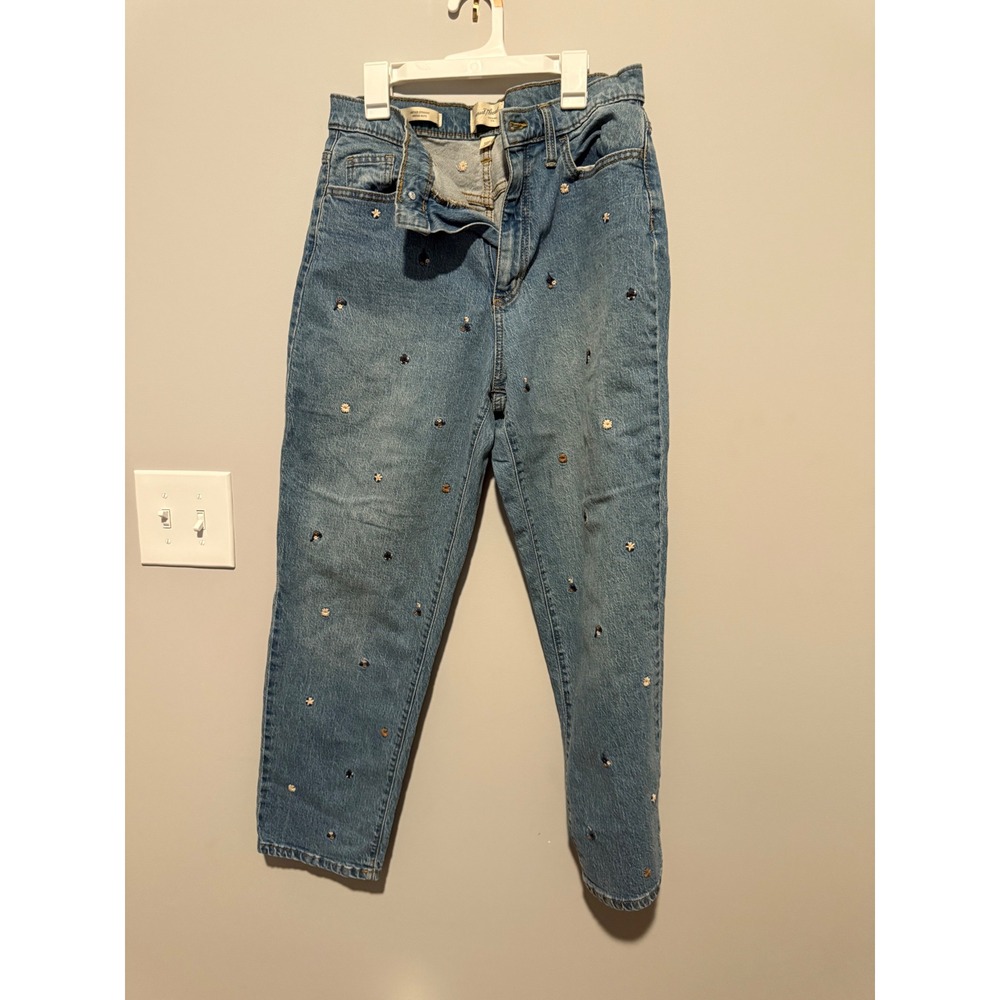 Universal Thread Women Straight Floral Embroidered Jeans Medium Wash 6/28R